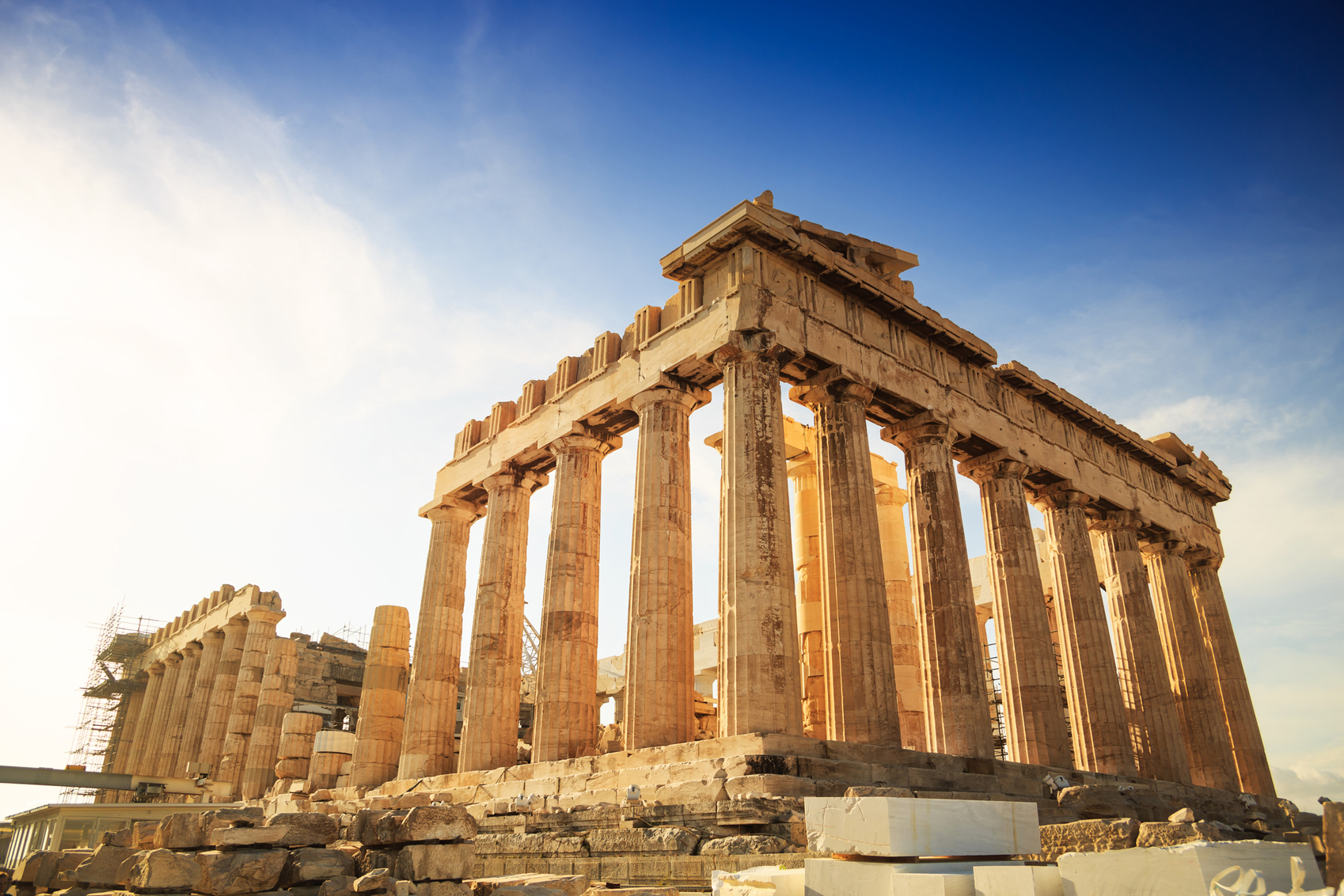 TripAdvisor Top 25 Landmarks Acropolis-www.istockphoto.com_gb_photo_acropolis-hill-parthenon-athens-greece-odeon-herodes-atticus-gm492651752-76433587-valentinrussanov