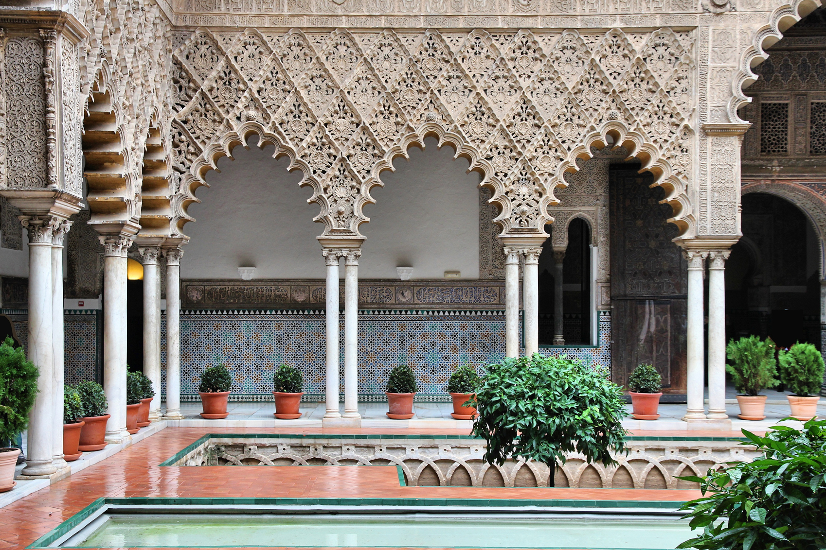 Spain Photos Alcazar-of-Seville-www.istockphoto.com_gb_photo_alcazar-of-seville-gm458852461-31098356-tupungato