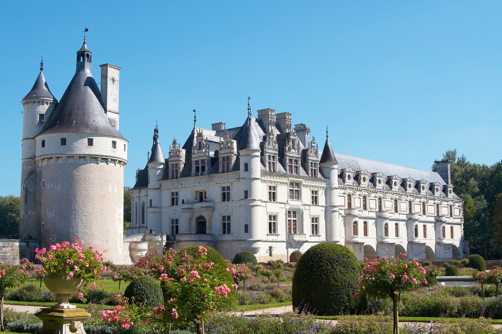 Beautiful Castles in France RS10059_France-ChateauChenonceau-Castle-2016-L-100126127-ChateauChenonceau-lpr © Trafalgar