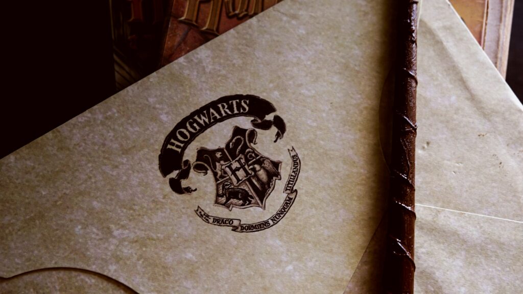 Harry Potter Hogwarts emblem