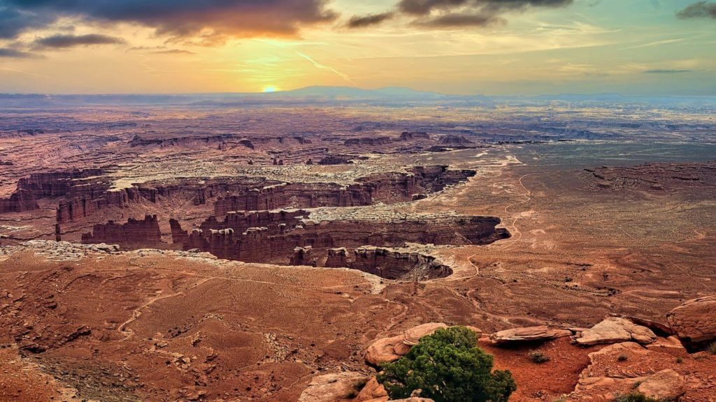 vast canyons Canyonland National Park USA