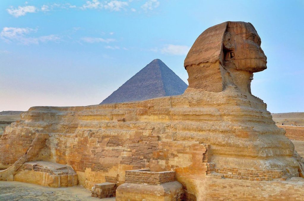 sphinx and pyramids in egypt