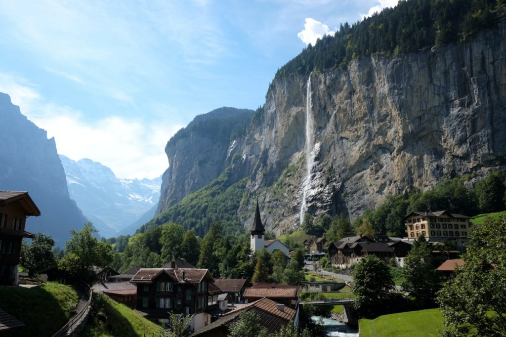 waterfalls-in-lauterbrunnen-canton-Bern-Switzerland