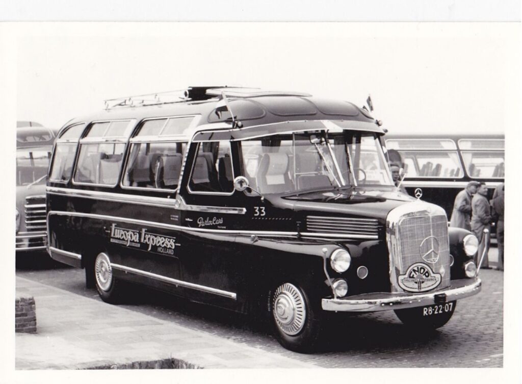bus from the 1940s