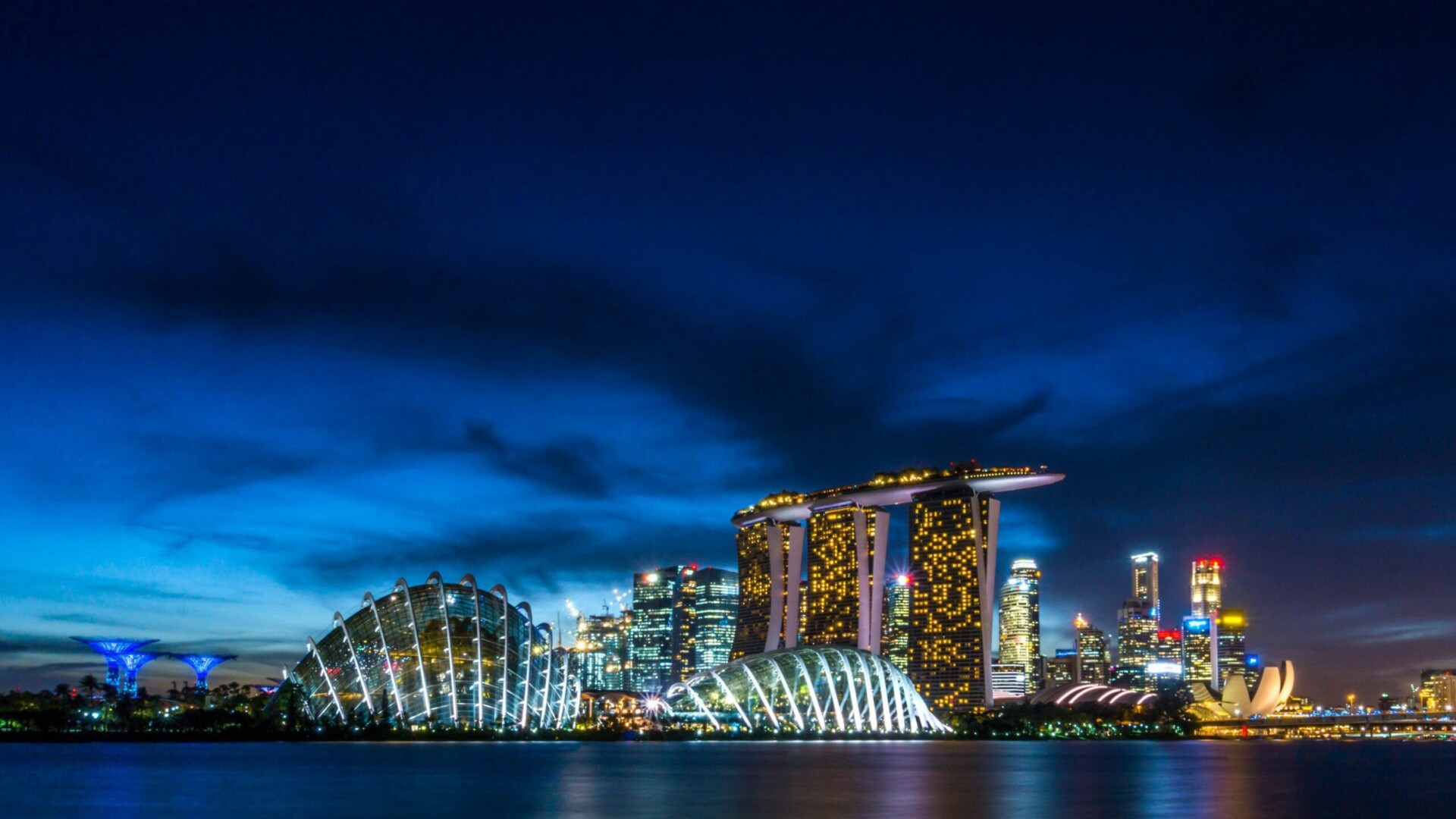 singapore at night