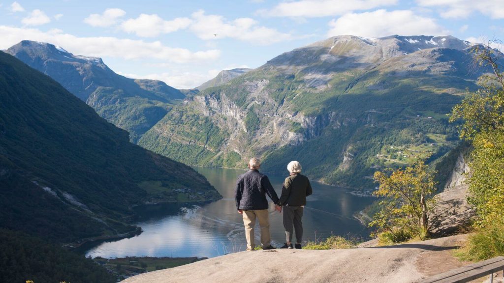couple mountain viewpoint