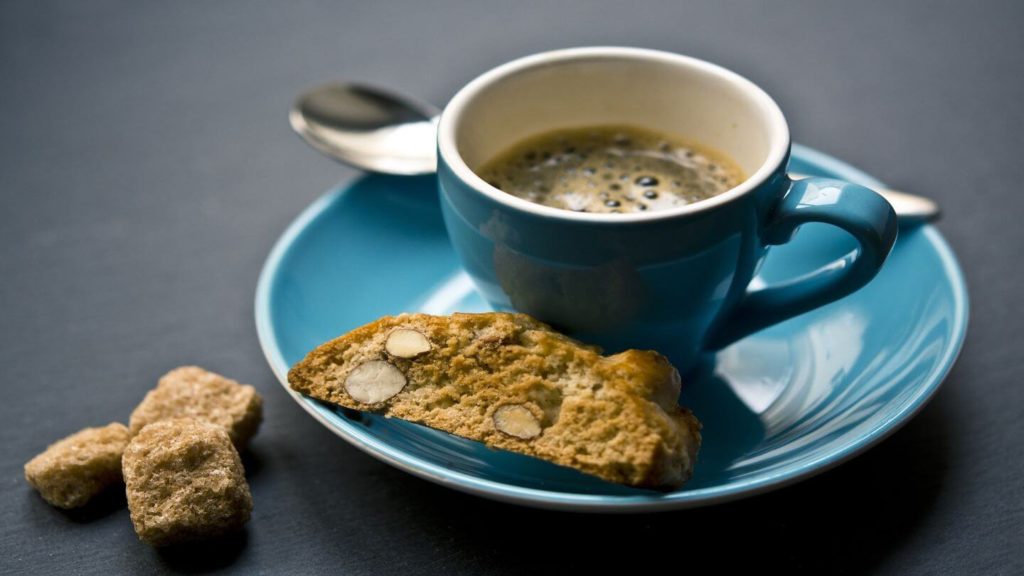 italian espresso and biscuits